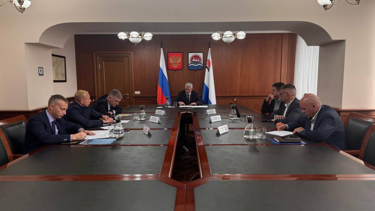 Владимир Солодов провёл совещание с ответственными по подготовке к зимнему сезону на Камчатке